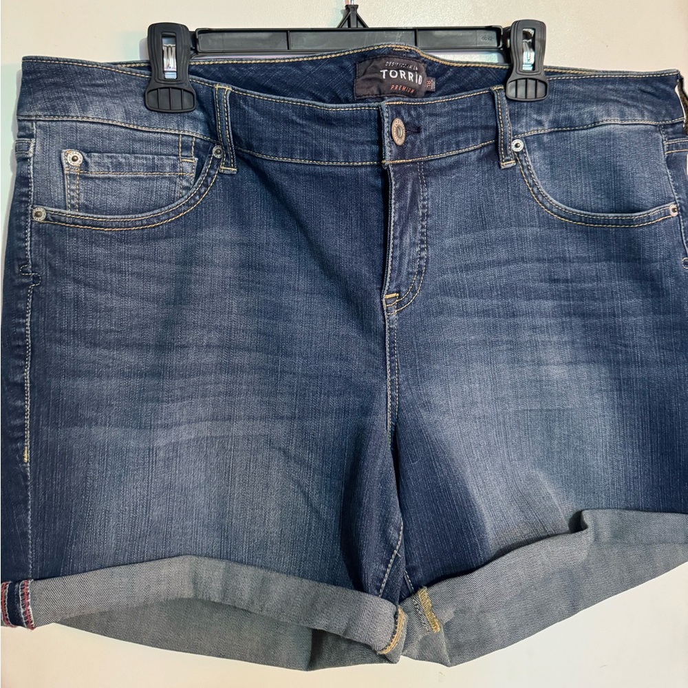 Torrid Women's Deep Indigo Jean Shorts - Picture 2 of 4